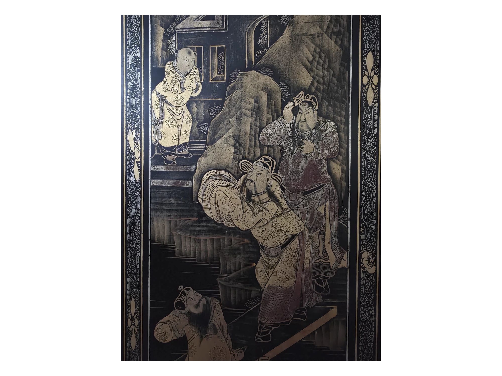 Schrank mit Perlmutt-Intarsien — SG-CN-001